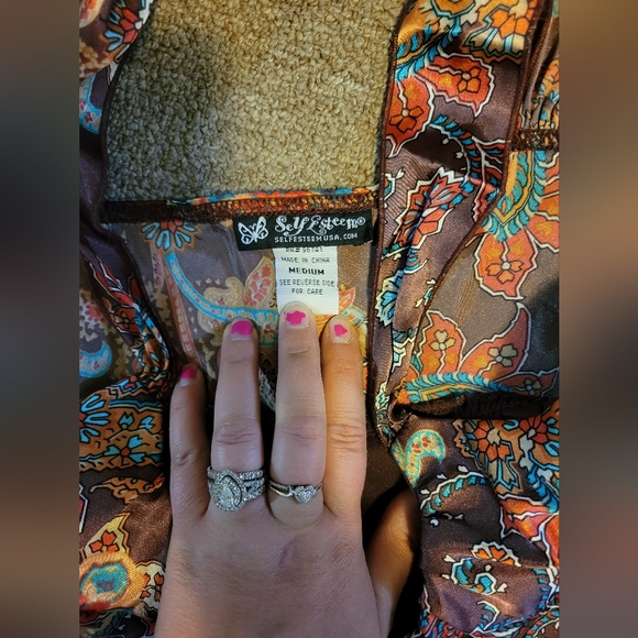 Diagonal cut tank top - Picture 2 of 2